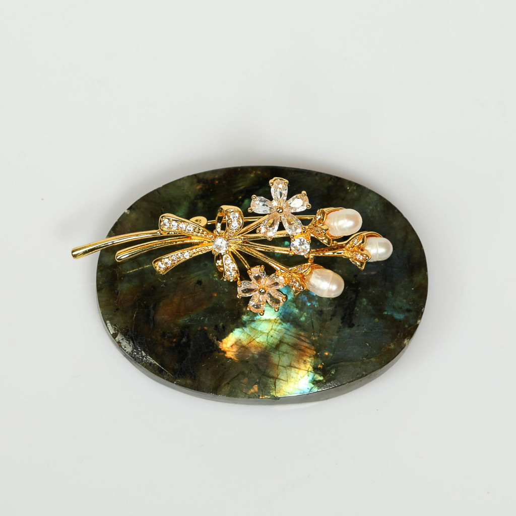Kurdeleli İnci Demeti - Altın Renk Broş - Gerçek İncili