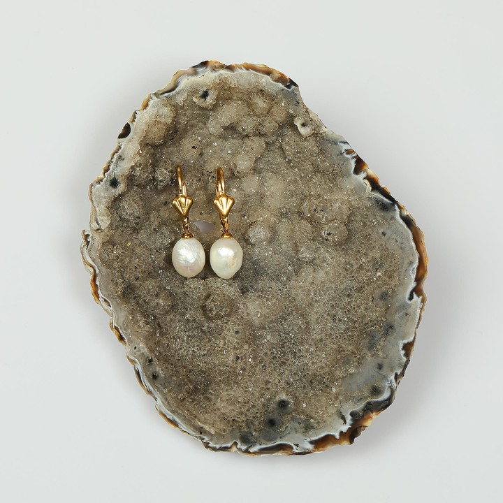 Sakız İnci Çelik Küpe – Altın Renkli