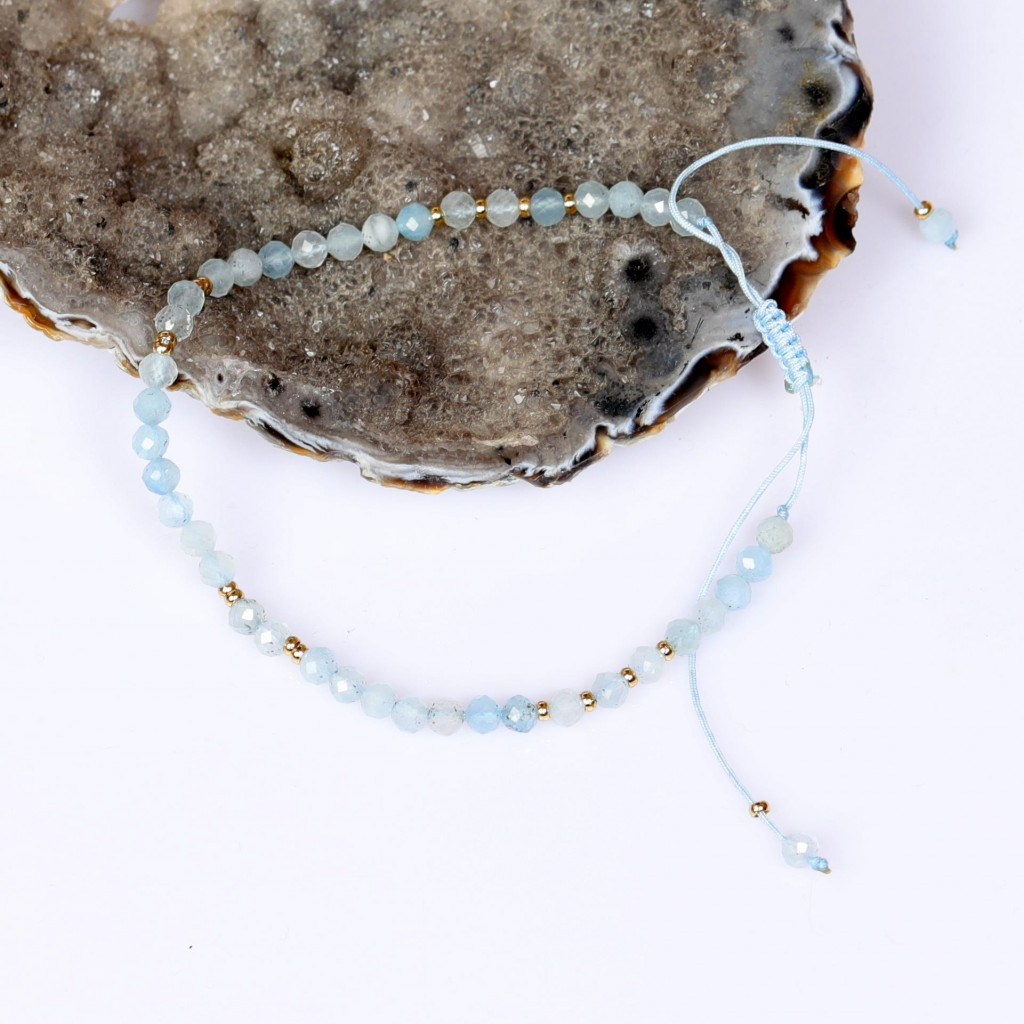 Akuamarin Taşı Bileklik – 3,5 mm Doğal Taş, Makrome Örgülü, Ayarlanabilir Unisex Model Akuamarin Taşı Bileklik – 3,5 mm Doğal Taş, Makrome Örgülü, Ayarlanabilir Unisex Model