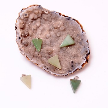 Aventurin Taşı Üçgen Kolye - 2