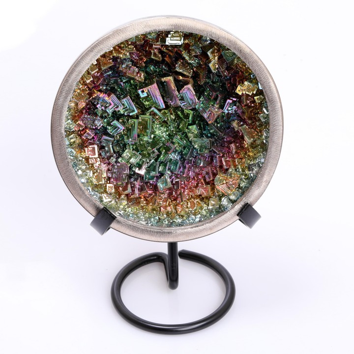 Bizmut Kase (10 cm) – Metal Standlı, Dekoratif ve Enerji Dengeleyici Kase