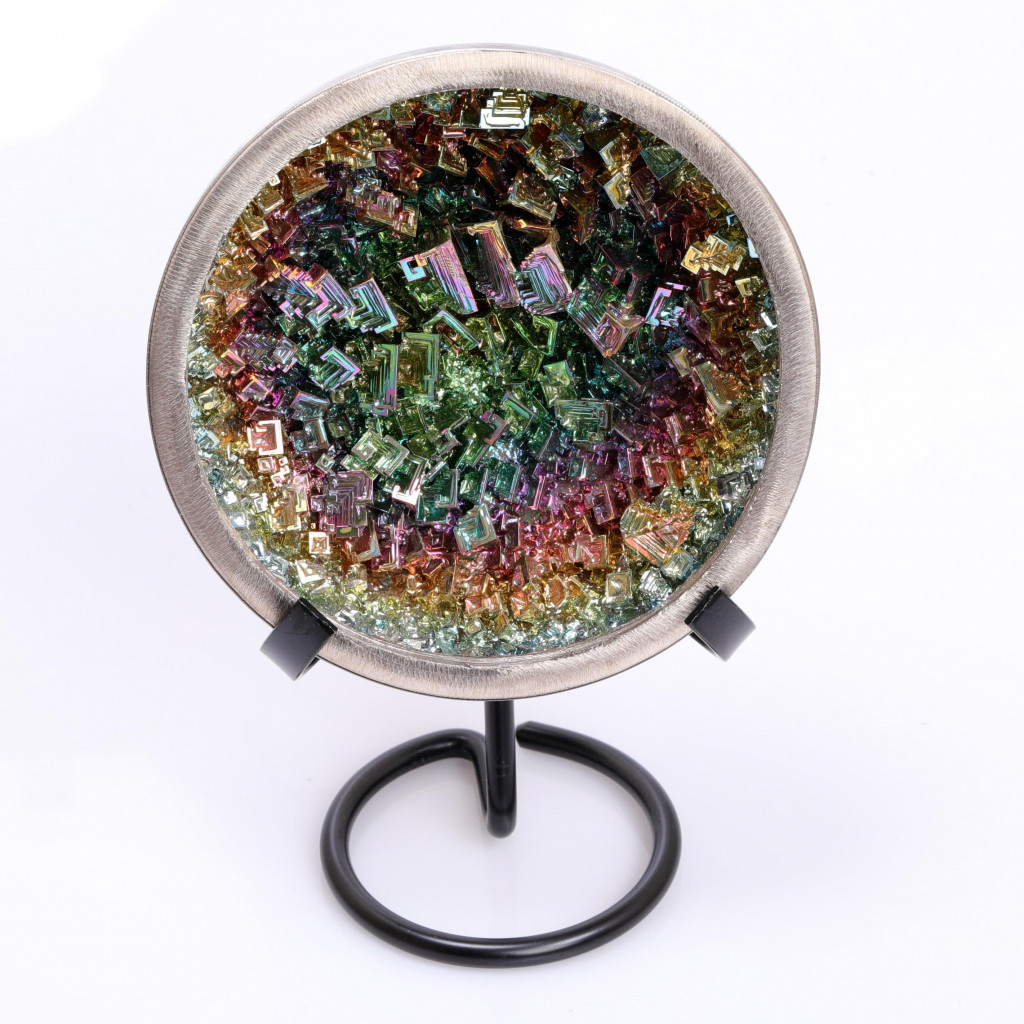 Bizmut Kase (10 cm) – Metal Standlı, Dekoratif ve Enerji Dengeleyici Kase