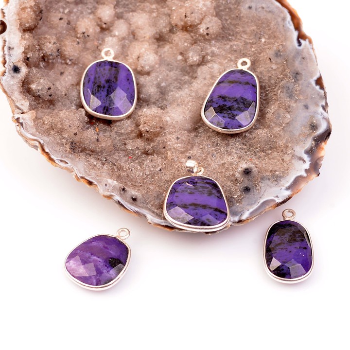 Çeroit Taşı Gümüş Kolye