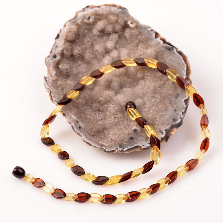 Damla Kehribar Kolye - Balık Sırtı Modeli