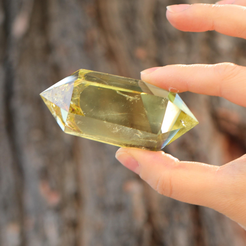 Doğal Çift Uçlu Limon Kuvars Taşı – 100 gr – Enerji Dengeleyici Kristal Kuvars
