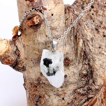 Ham Ay Taşı Kolye – Doğal ve İşlenmemiş – Çelik Zincirli - 2