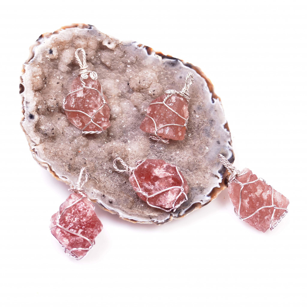 Ham Çilek Kuvars Taşı Kolye - Tel Sargılı