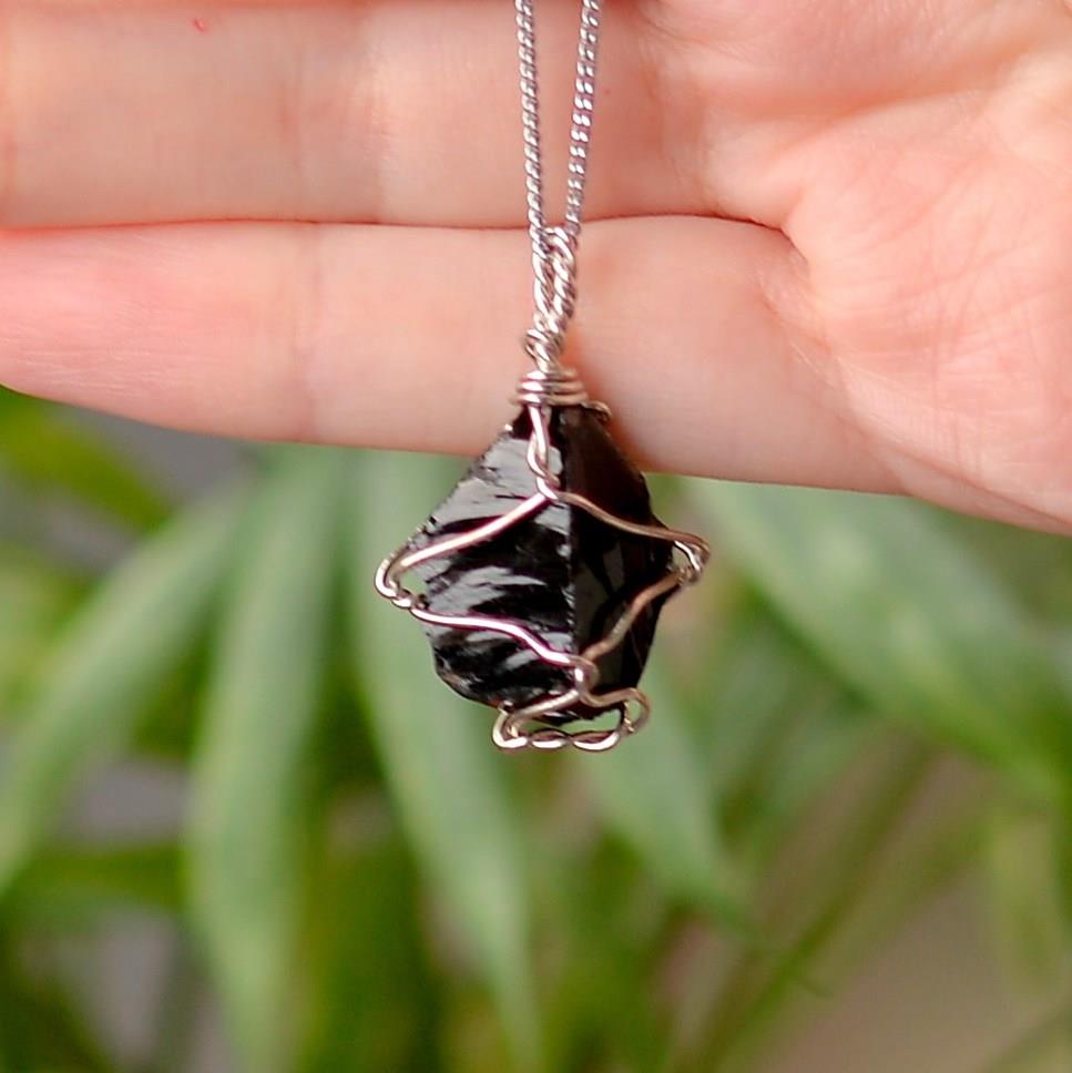 Ham Obsidyen Stone Necklace Tel Wrapped