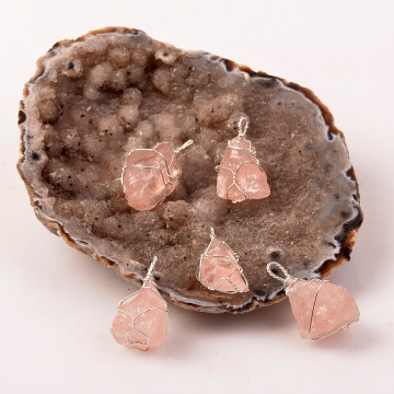 Ham Pembe Kuvars Taşı Gümüş Kolye - Tel Sargılı - 2