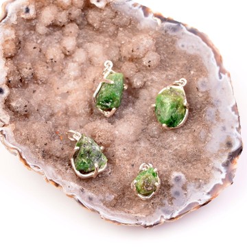 Ham Zümrüt Taşı Gümüş Kolye - 2