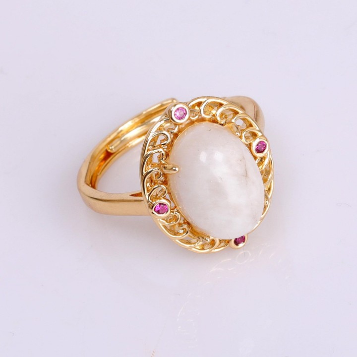 Hanedan Model Ay Taşı Yüzük - Altın Renkli - 2