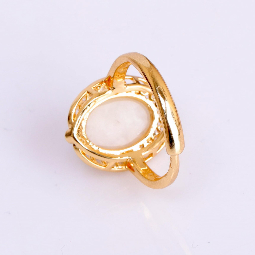 Hanedan Model Ay Taşı Yüzük - Altın Renkli