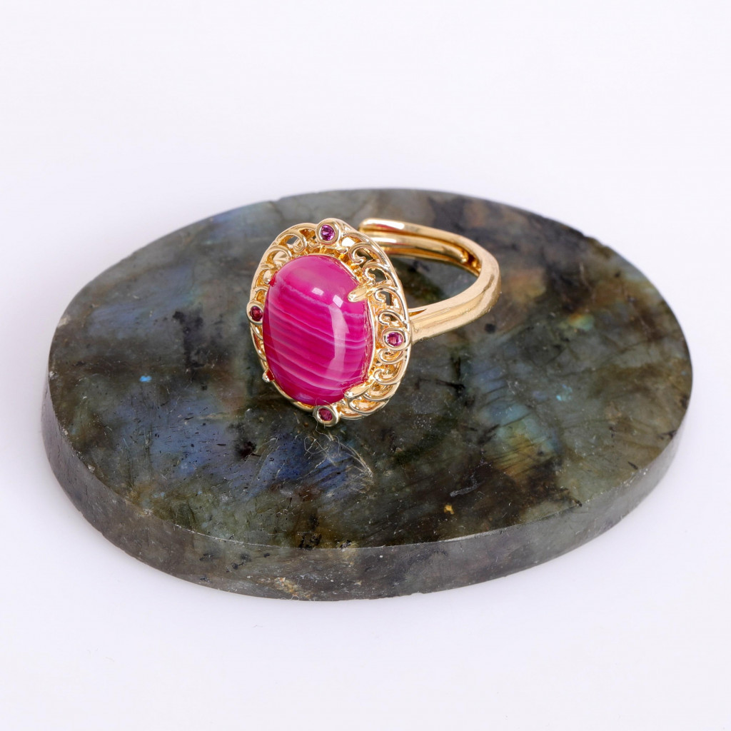 Hanedan Model Pembe Akik Taşı Yüzük - Altın Renkli