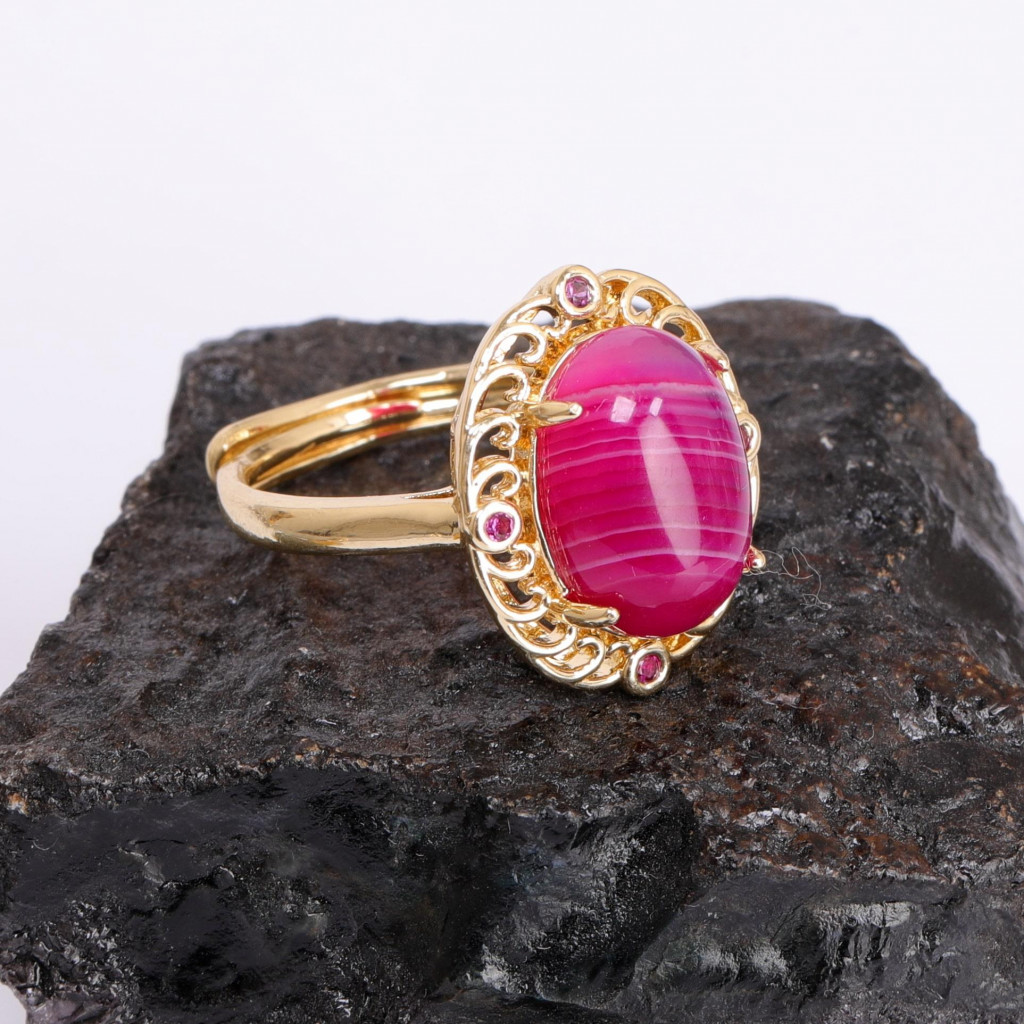 Hanedan Model Pembe Akik Taşı Yüzük - Altın Renkli