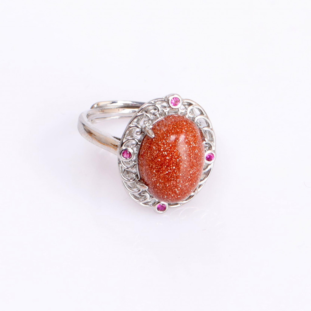 Hanedan Model Yıldız Taşı Yüzük