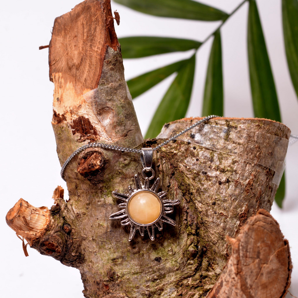 Kalsit Taşı Güneş Kolye