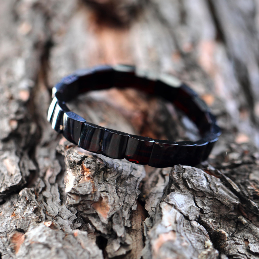 Kare Kesim Baltık Kehribar Bileklik – Doğal Gerçek Kehribar (Elastik) - Koyu Renk