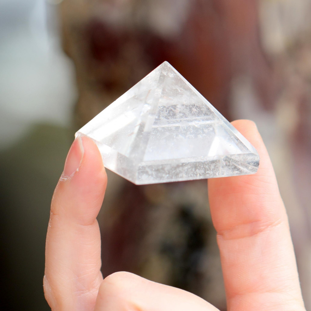 Kristal Kuvars Taşı Piramit