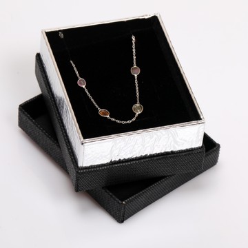 Kumaş Kaplı Kolye Kutusu – 8 x 10 x 4,5 cm - 2