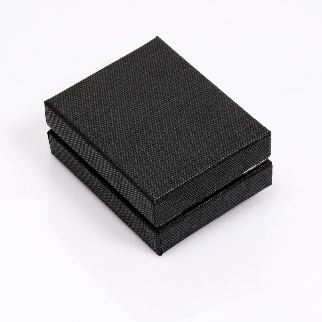 Kumaş Kaplı Kolye Kutusu – 8 x 10 x 4,5 cm