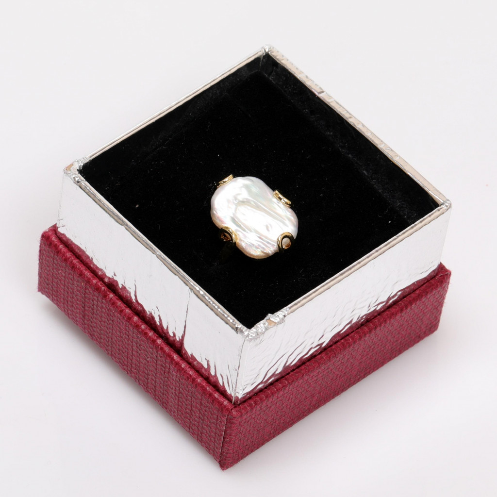 Kumaş Kaplı Yüzük Kutusu – 6,5 x 6,5 x 4,5 cm