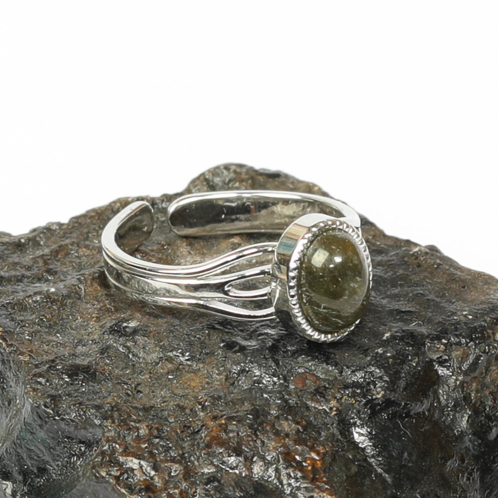 Koyu Renk Labradorit Taşı Çelik Yüzük - Kararmaz