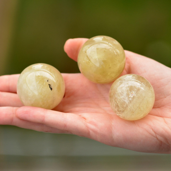 Limon Kuvars Taşı Küre