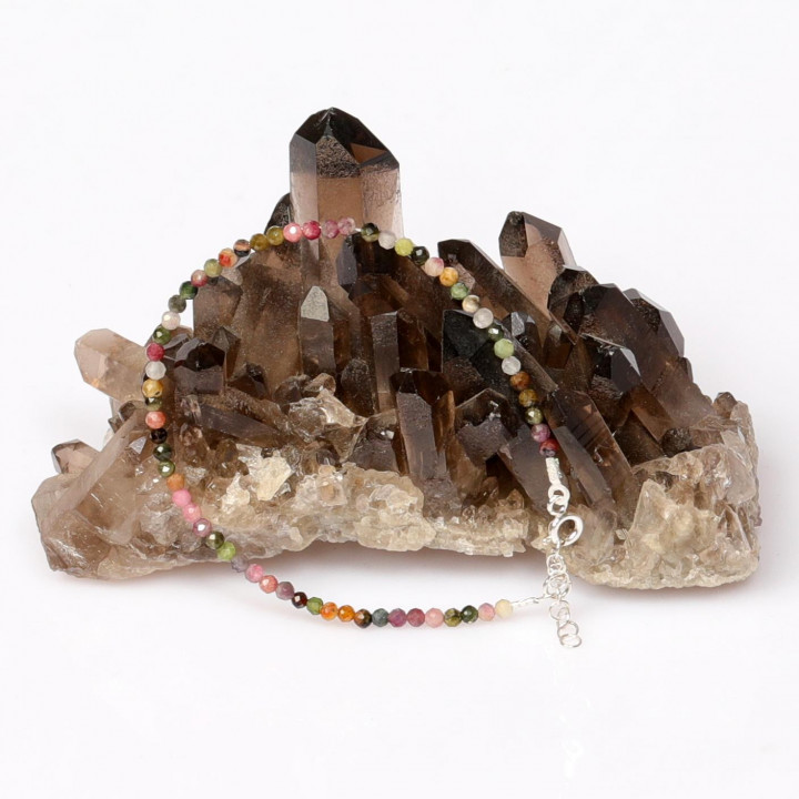 Multi Renk Turmalin Taşı Gümüş Bileklik – Doğal ve Zarif Tasarım