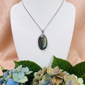 Oval Form Labradorit Taşı Kolye – Çelik Zincirli - 2