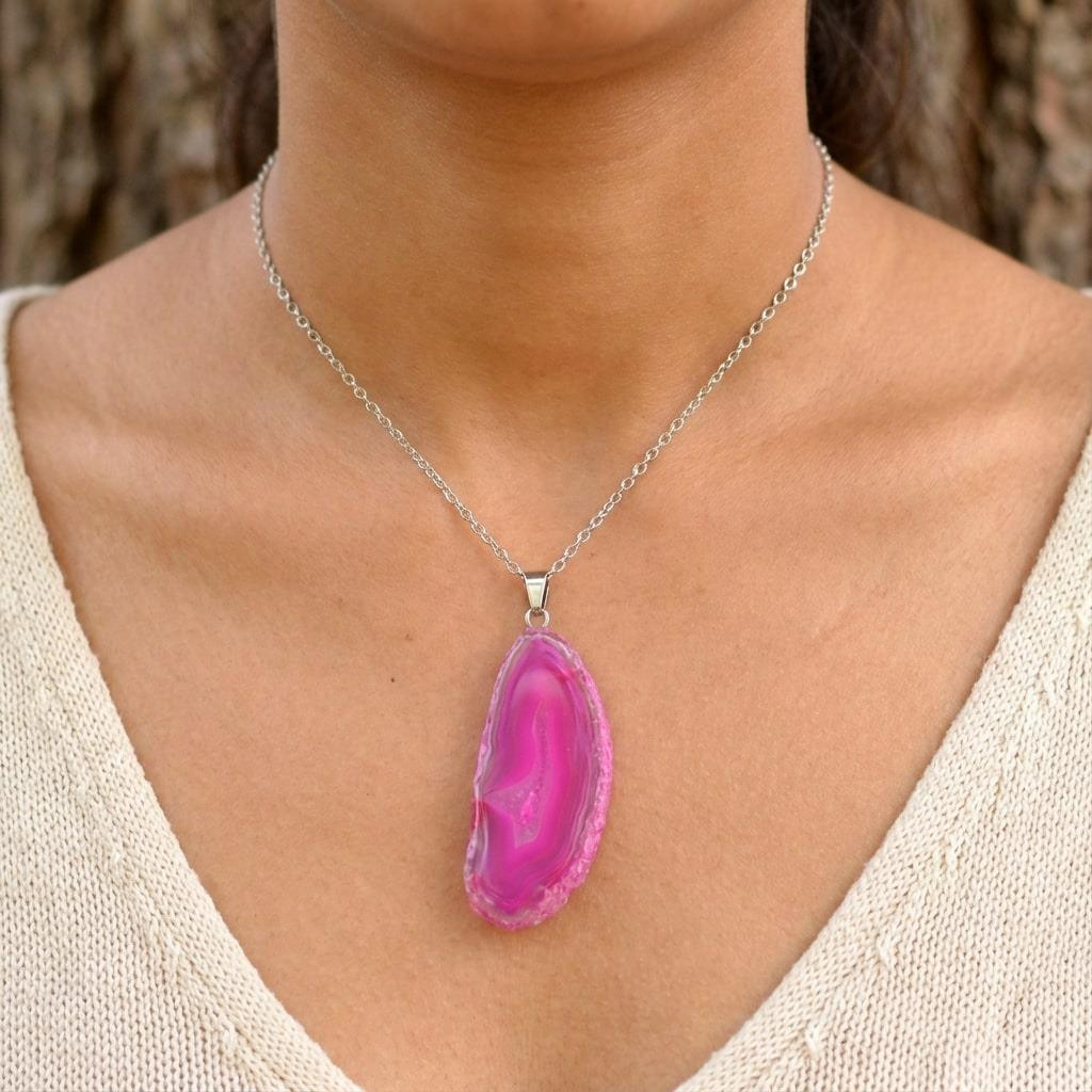 Pembe Akik Taşı Dilim Kolye – Çelik Zincirli