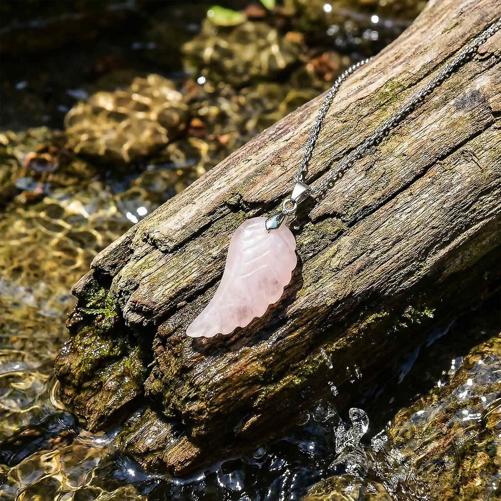Pembe Kuvars Taşı Kanat Kolye