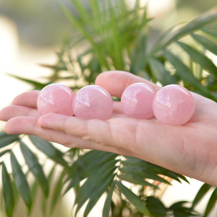 Pembe Kuvars Taşı Küre - Küçük Boy - 2