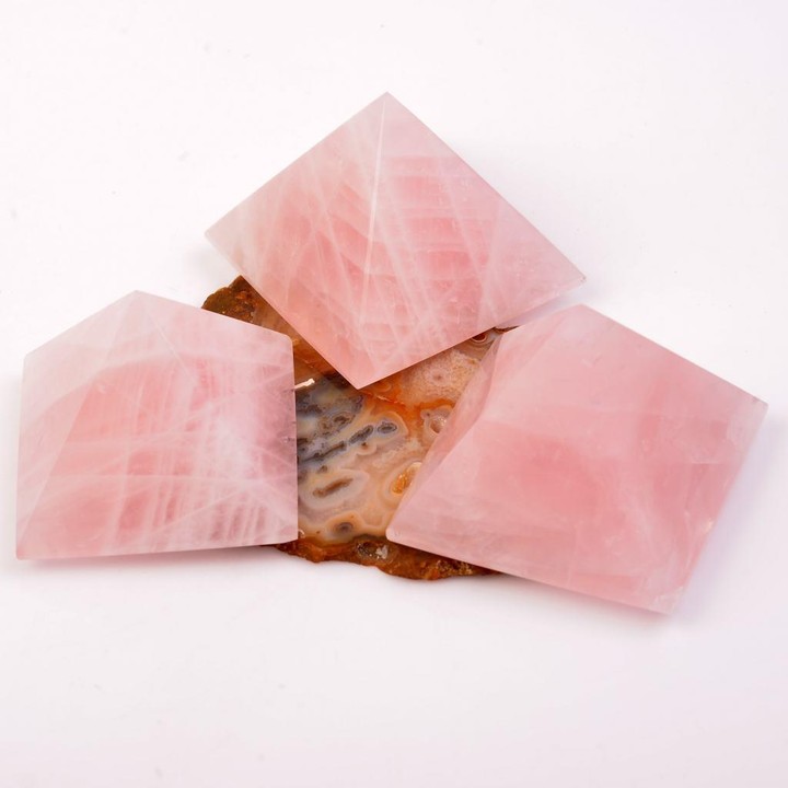 Pembe Kuvars Taşı Piramit - 7 cm - 2