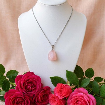 Pembe Kuvars Taşı Şekilsiz Kolye