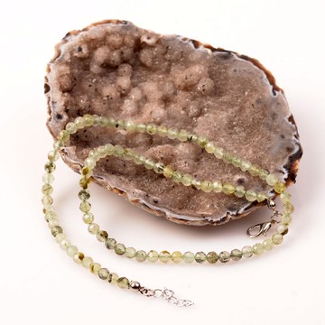 Prehnite Taşı Kolye - 4 mm - 2