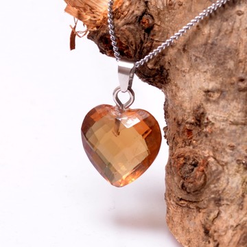 Sentetik Zultanit Taşı Kalp Kolye - Işığa Göre Renk Değiştiren Ürün - 2