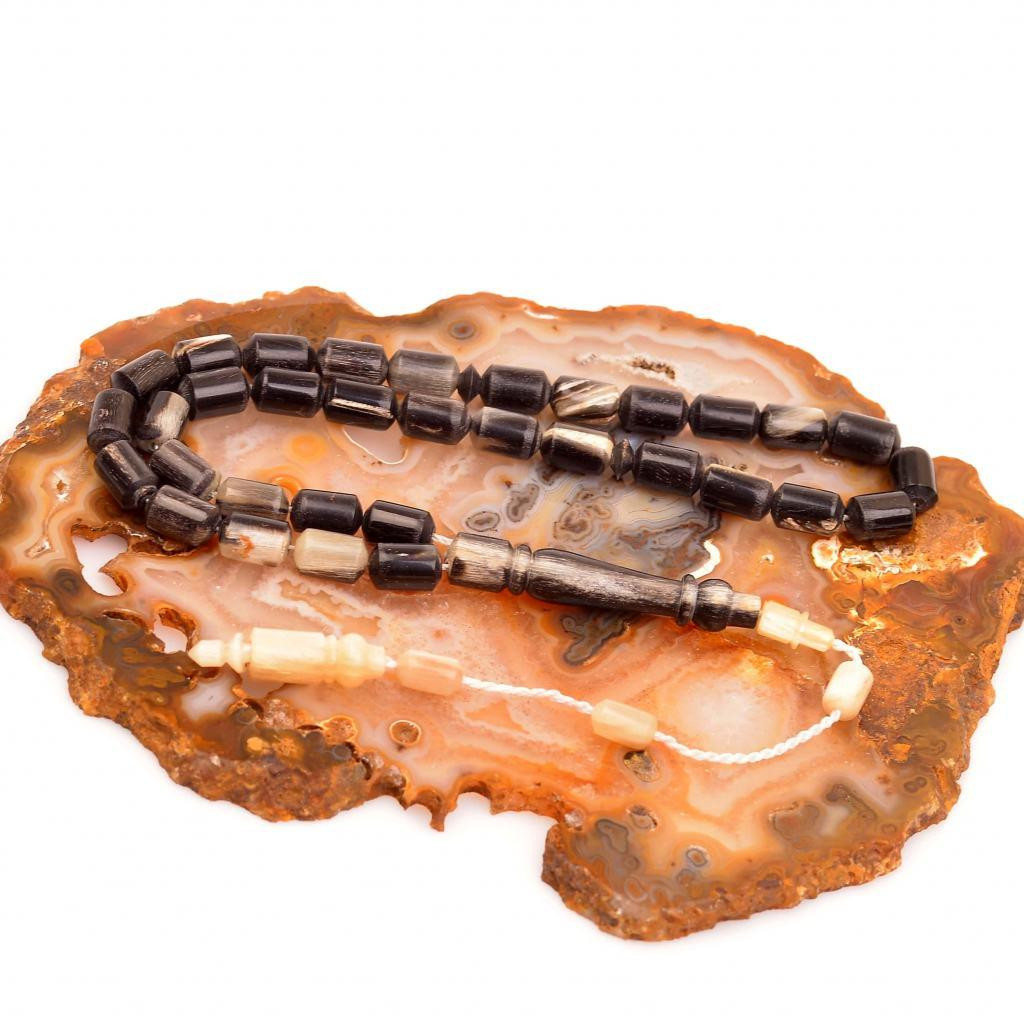 Siyah Renk Kapsül Kesim Koç Boynuzu Tesbih