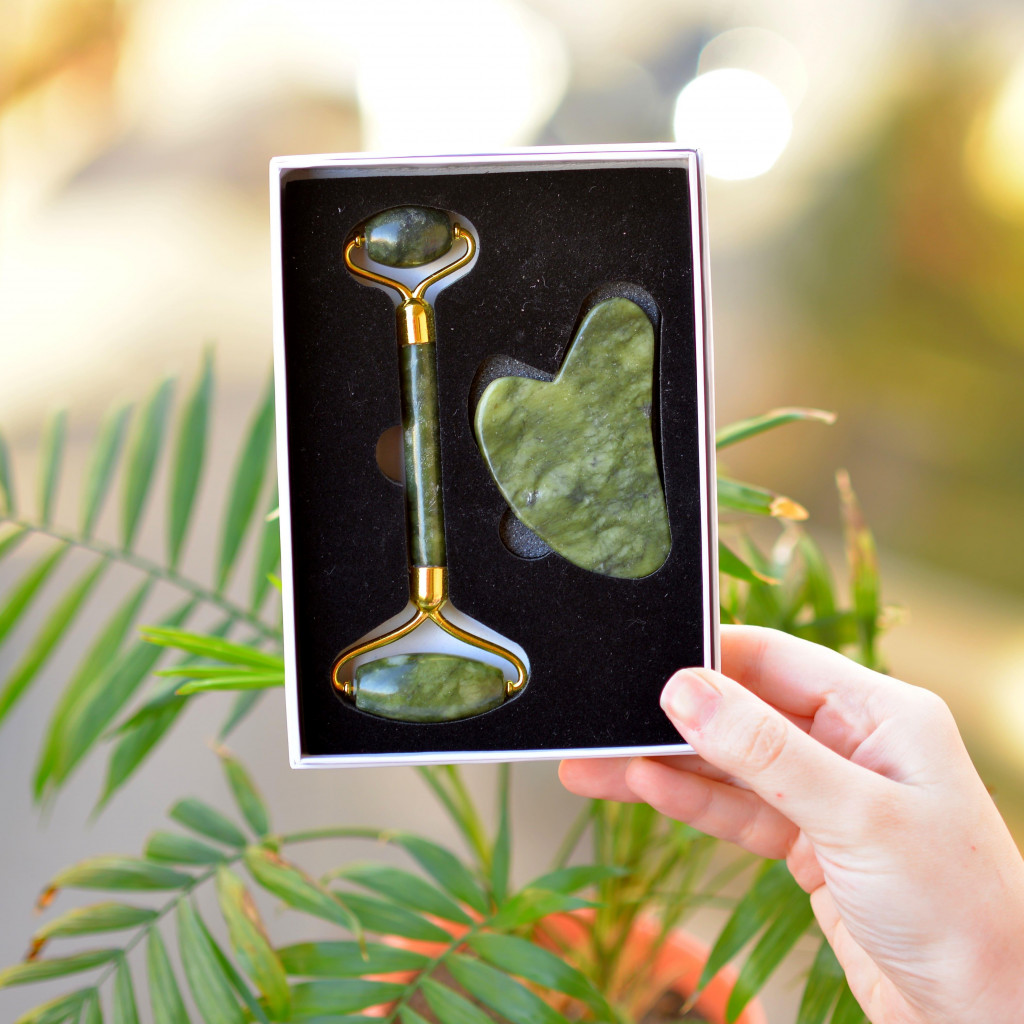 Yeşim Taşı Gua Sha ve Roller Masaj Seti