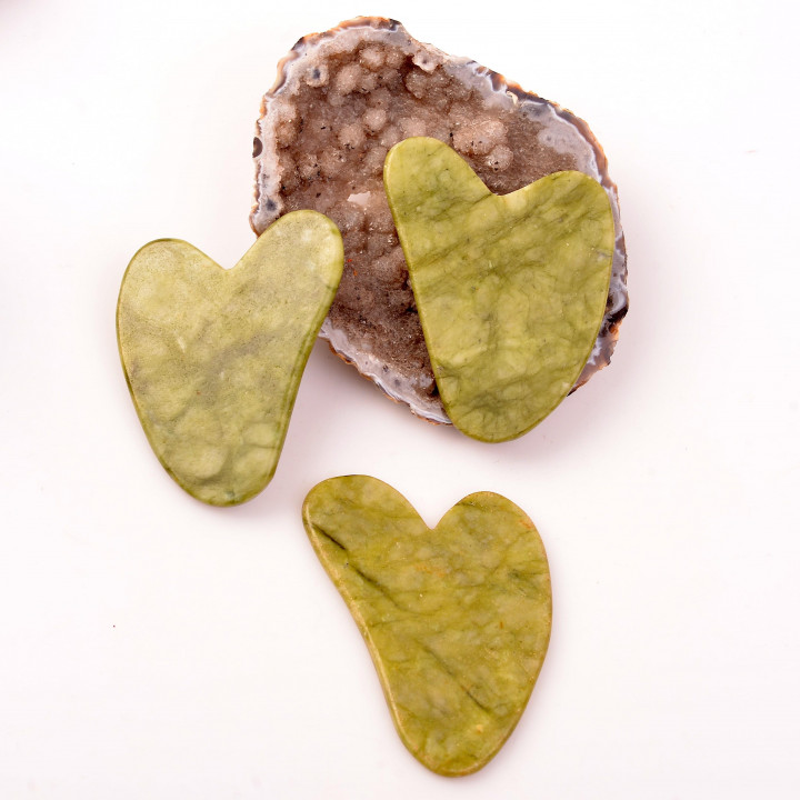 Yeşim Taşı Gua Sha Masaj Aleti (Kalp) - 1